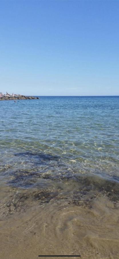 Villa Bianca A Few Steps By The Sea With Exclusive Garden & Jacuzzi Livorno Bagian luar foto